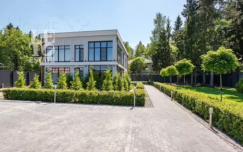 2-этажный коттедж 385 м² с отделкой