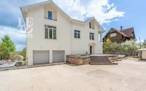 2-этажный коттедж 680 м² без отделки