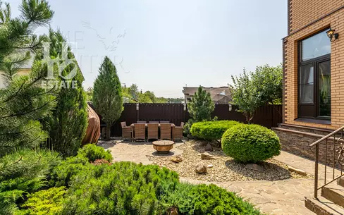 2-этажный коттедж 500 м² с отделкой