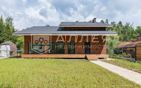 2-этажный коттедж 227 м² с отделкой