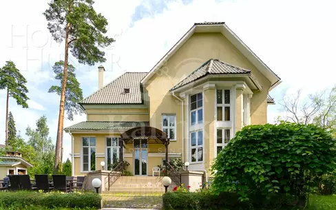 2-этажный коттедж 560 м² с отделкой