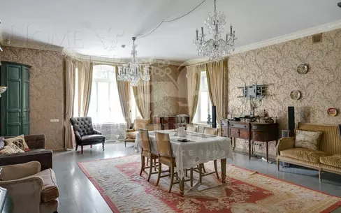 3-этажный коттедж 1 250 м² с отделкой