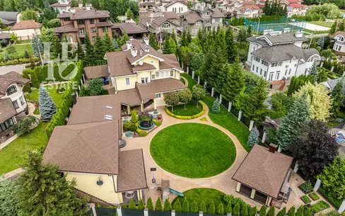 2-этажный коттедж 700 м² с отделкой