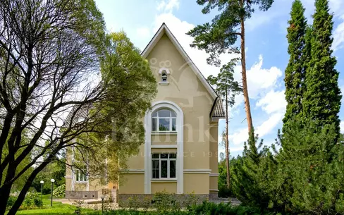 2-этажный коттедж 560 м² с отделкой