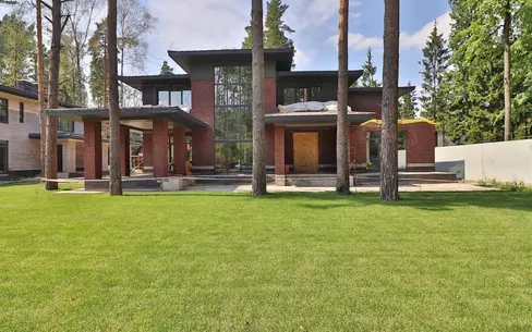 2-этажный коттедж 460 м² без отделки