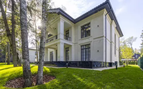 2-этажный коттедж 460 м² с отделкой