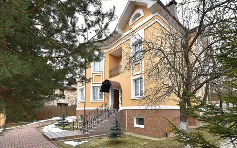 2-этажный коттедж 700 м² с отделкой
