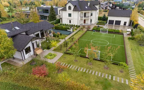 2-этажный коттедж 1 280 м² с отделкой