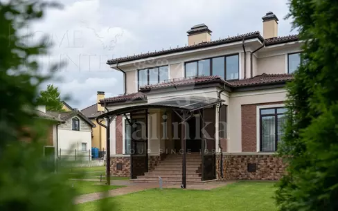 2-этажный коттедж 593 м² с отделкой