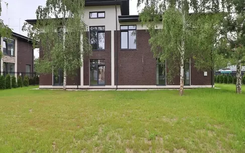 2-этажный коттедж 470 м² с отделкой