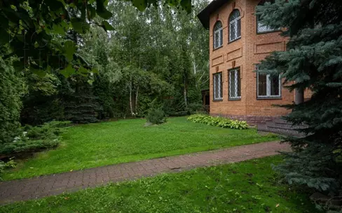 2-этажный коттедж 370 м² с отделкой
