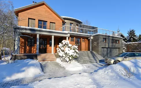 2-этажный коттедж 650 м² с отделкой