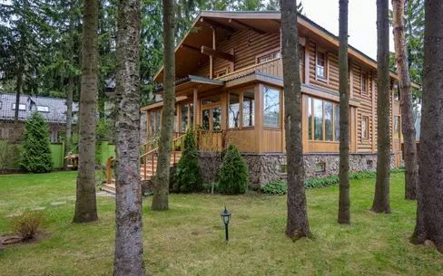 2-этажный коттедж 450 м² с отделкой