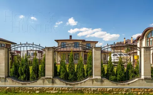 2-этажный коттедж 400 м² с отделкой