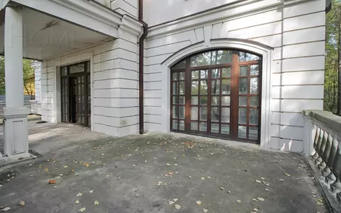 2-этажный коттедж 900 м² без отделки