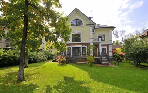 2-этажный коттедж 460 м² с отделкой