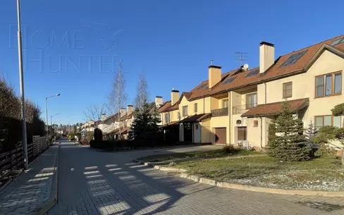 2-этажный таунхаус 315 м² с отделкой