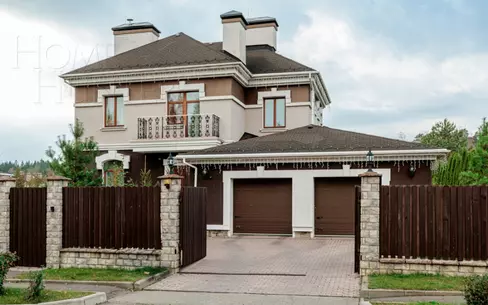 2-этажный коттедж 400 м² с отделкой