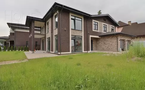 2-этажный коттедж 450 м² с отделкой