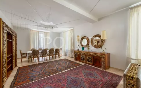 2-этажный коттедж 1 000 м² с отделкой
