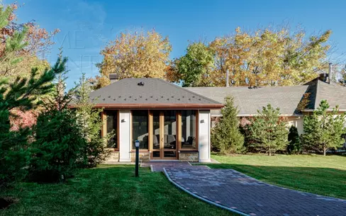 2-этажный коттедж 550 м² с отделкой