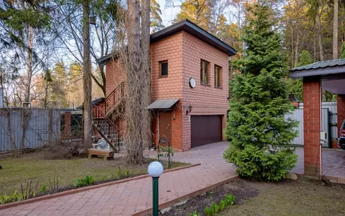 3-этажный коттедж 450 м² с отделкой