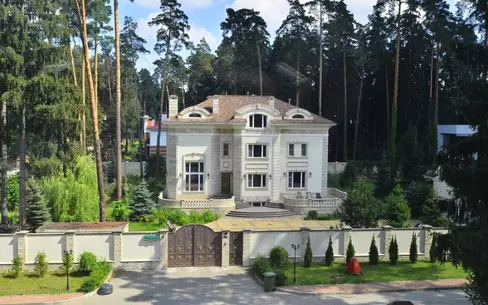 2-этажный коттедж 800 м² с отделкой