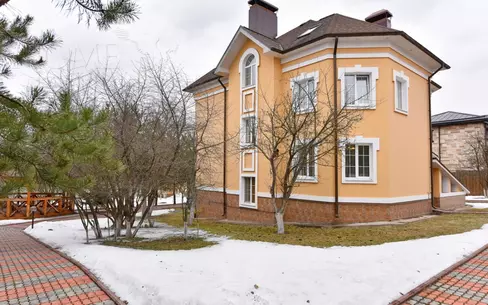 2-этажный коттедж 700 м² с отделкой