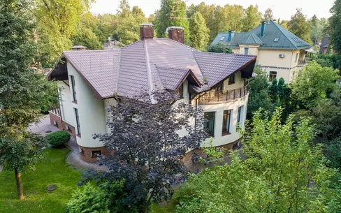 2-этажный коттедж 600 м² с отделкой