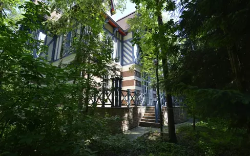 2-этажный коттедж 687 м² с отделкой