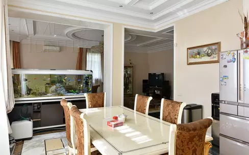 3-этажный коттедж 350 м² с отделкой