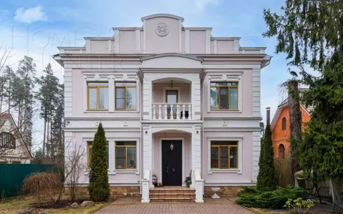 2-этажный коттедж 261 м² с отделкой