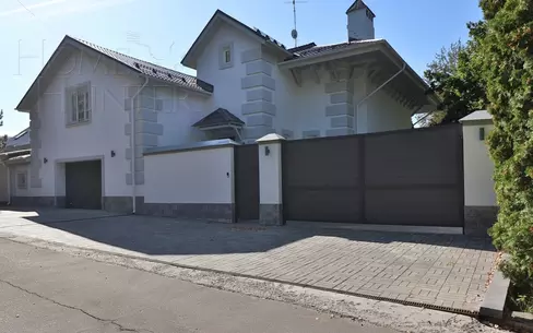 2-этажный коттедж 500 м² с отделкой