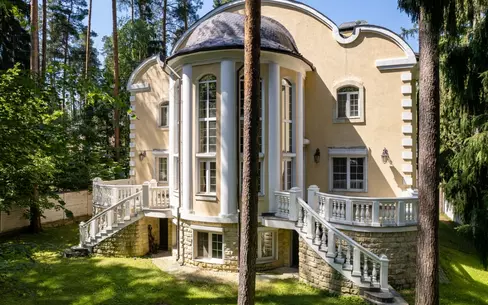 2-этажный коттедж 650 м² с отделкой