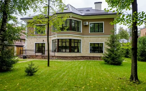 2-этажный коттедж 732 м² с отделкой