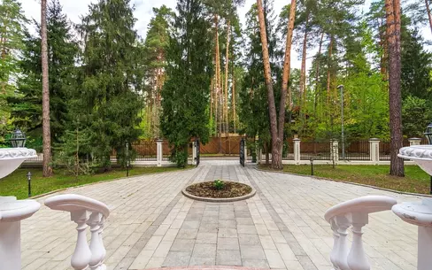 2-этажный коттедж 1 250 м² с отделкой