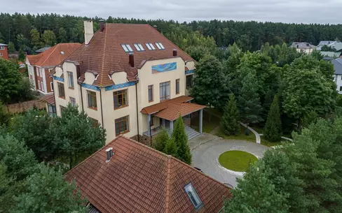 2-этажный коттедж 1 200 м² с отделкой