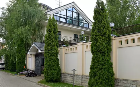 2-этажный коттедж 900 м² с отделкой