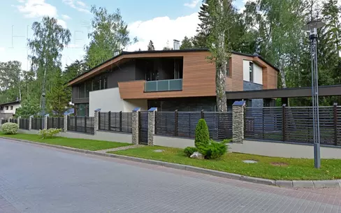 2-этажный коттедж 550 м² без отделки