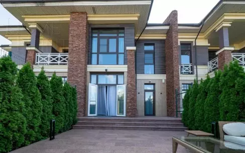 2-этажный таунхаус 290 м² с отделкой