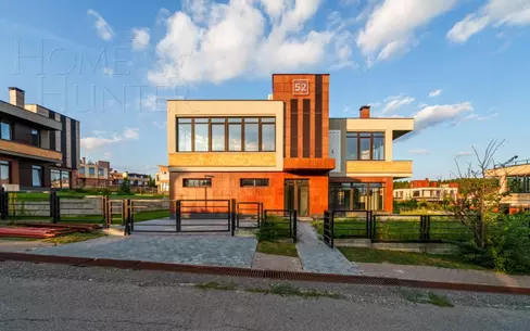 3-этажный коттедж 280 м² с отделкой