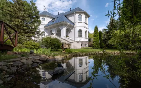 2-этажный коттедж 500 м² с отделкой