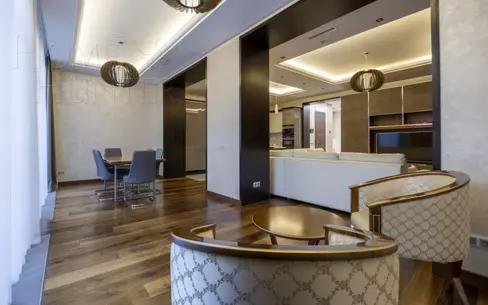 3-этажный таунхаус 310 м² с отделкой