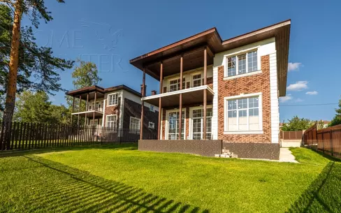 2-этажный коттедж 240 м² без отделки