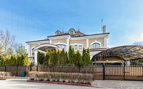 2-этажный коттедж 1 000 м² с отделкой