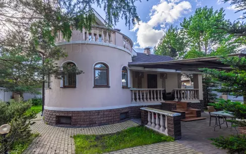 2-этажный коттедж 730 м² с отделкой