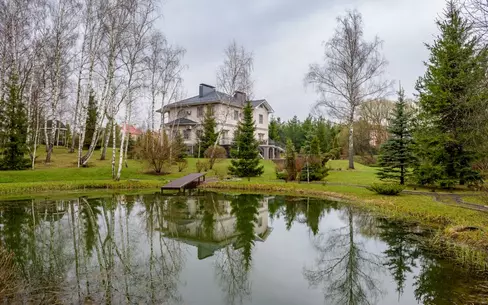 2-этажный коттедж 560 м² с отделкой