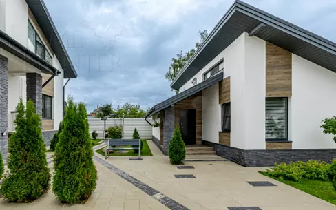 2-этажный коттедж 650 м² с отделкой