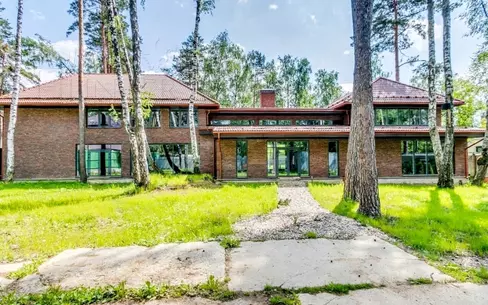 2-этажный коттедж 974 м² без отделки
