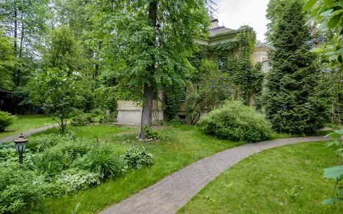 2-этажный коттедж 560 м² с отделкой